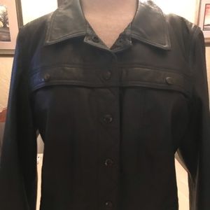 Cropped genuine leather jacket